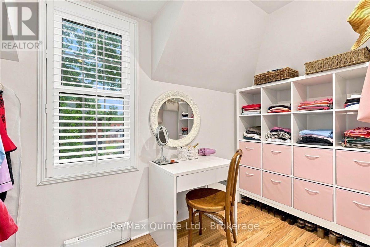 225 BLEECKER AVENUE - 27
