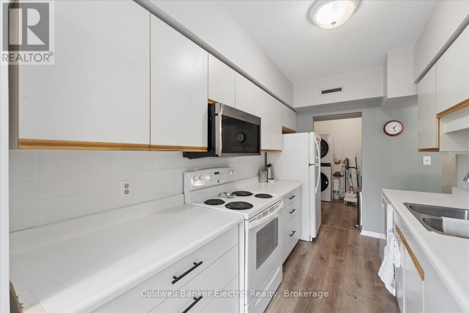#206 40 AUBURN STREET - Image 12