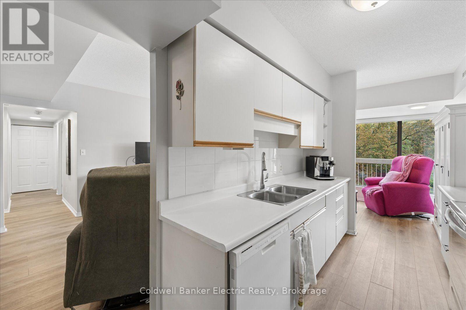 #206 40 AUBURN STREET - Image 15