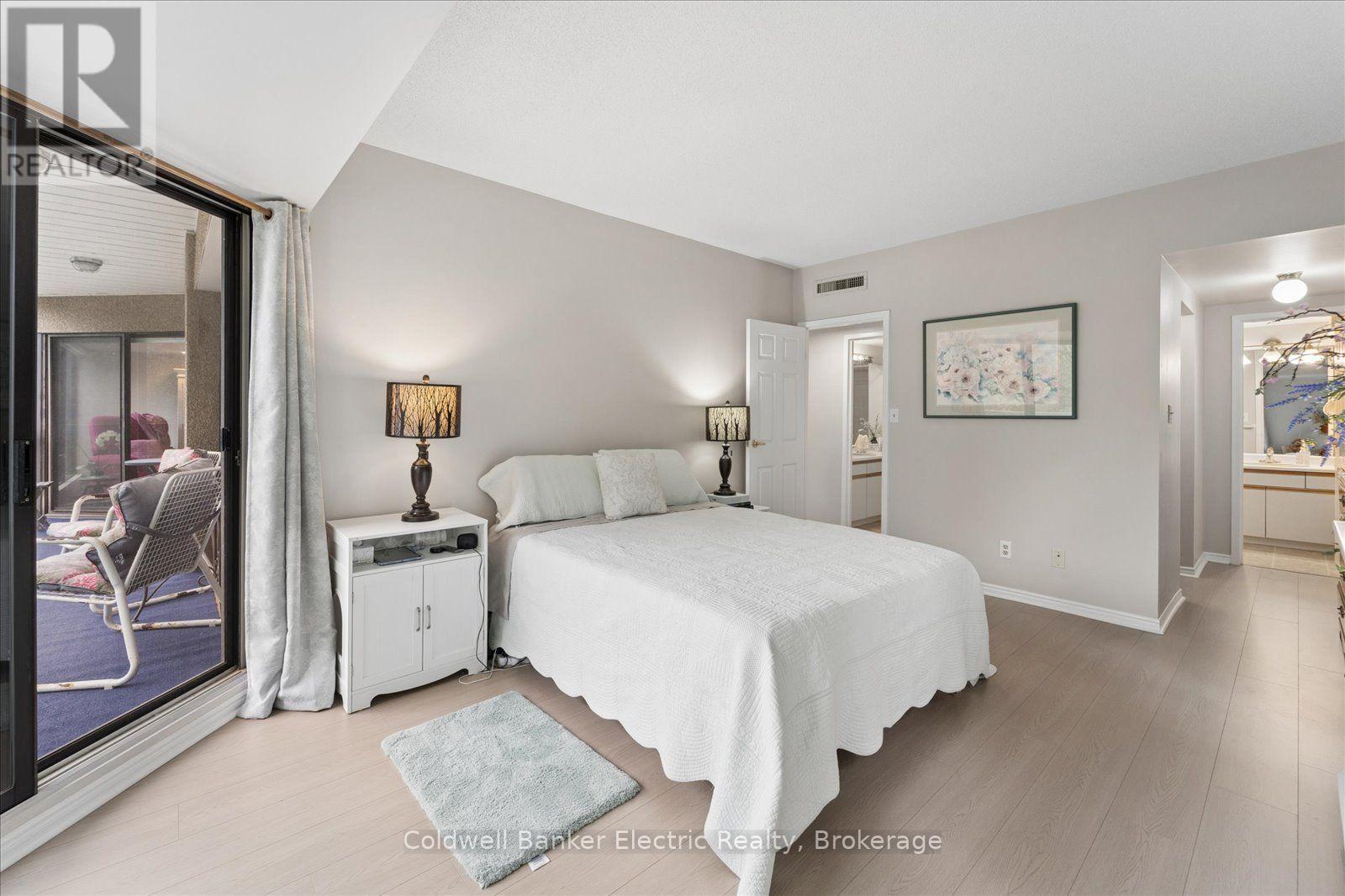 #206 40 AUBURN STREET - Image 20
