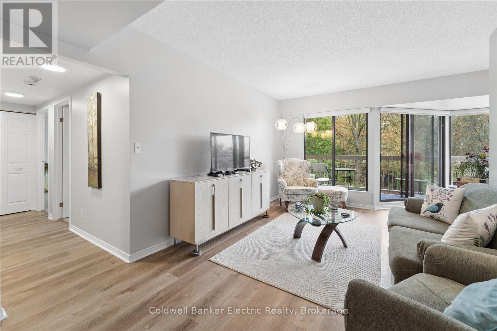 #206 40 AUBURN STREET - Image 4