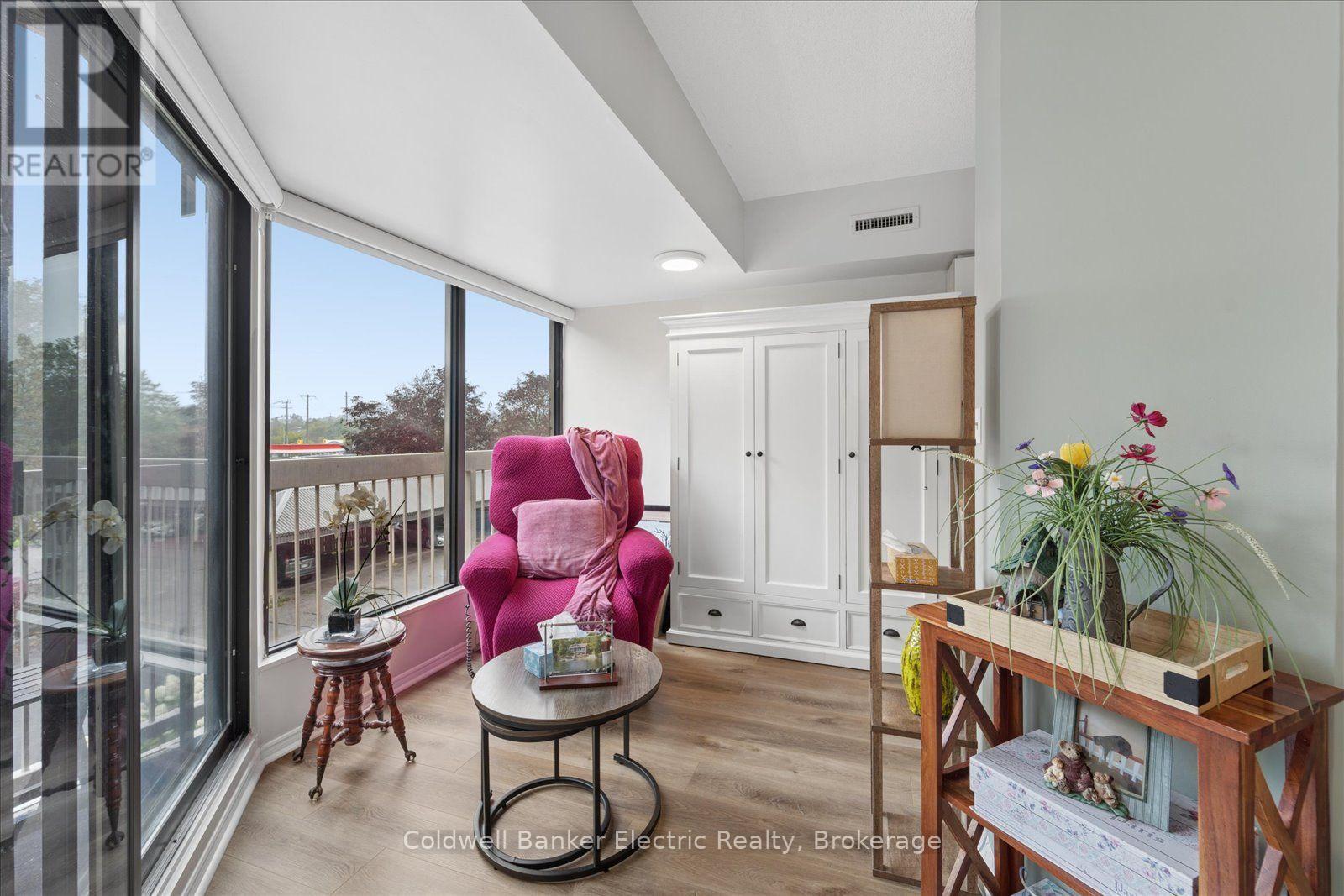 #206 40 AUBURN STREET - Image 6