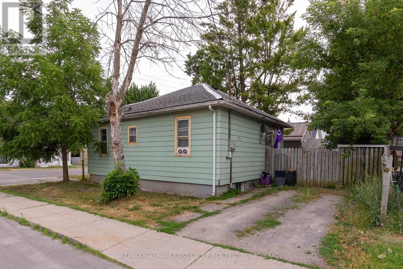 103 CENTRE STREET - Image 10