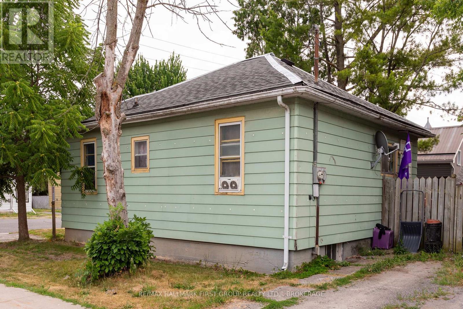 103 CENTRE STREET - Image 11