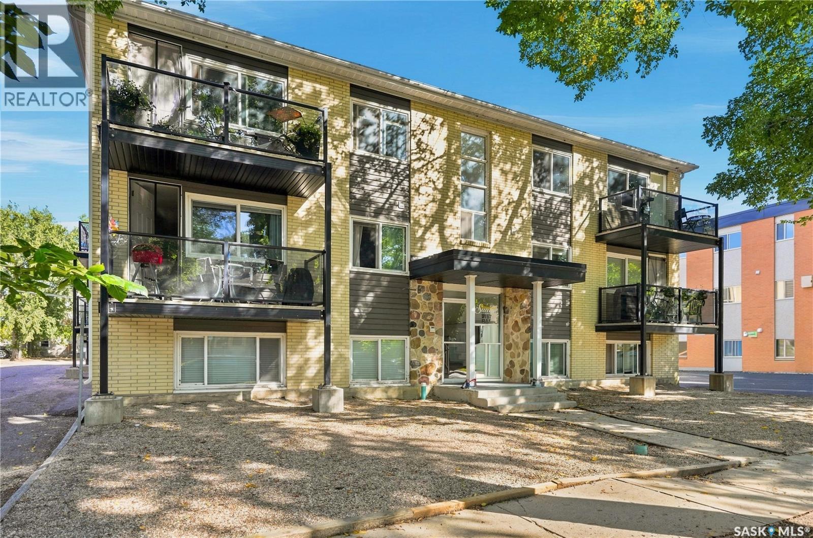 #22 2157 Rae STREET - 3