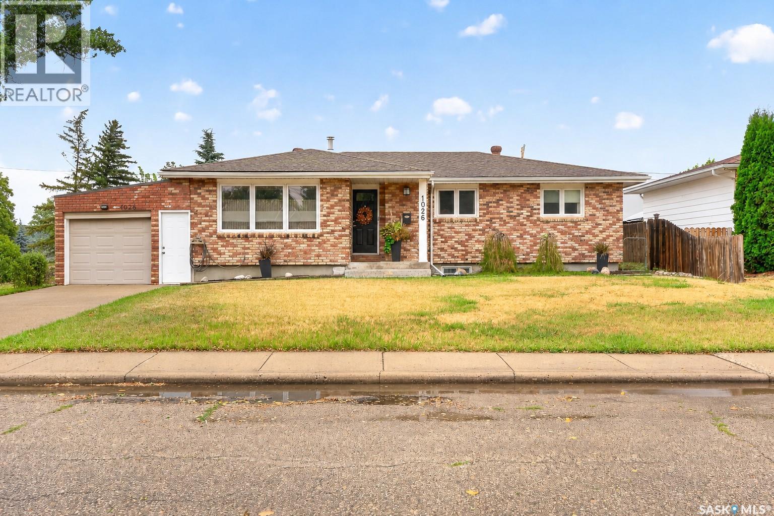 1026 James STREET - 1