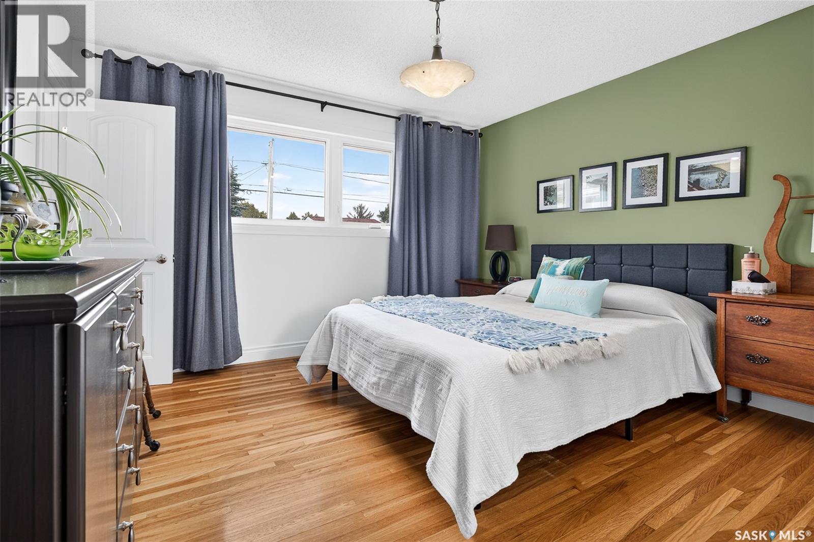 1026 James STREET - Image 37
