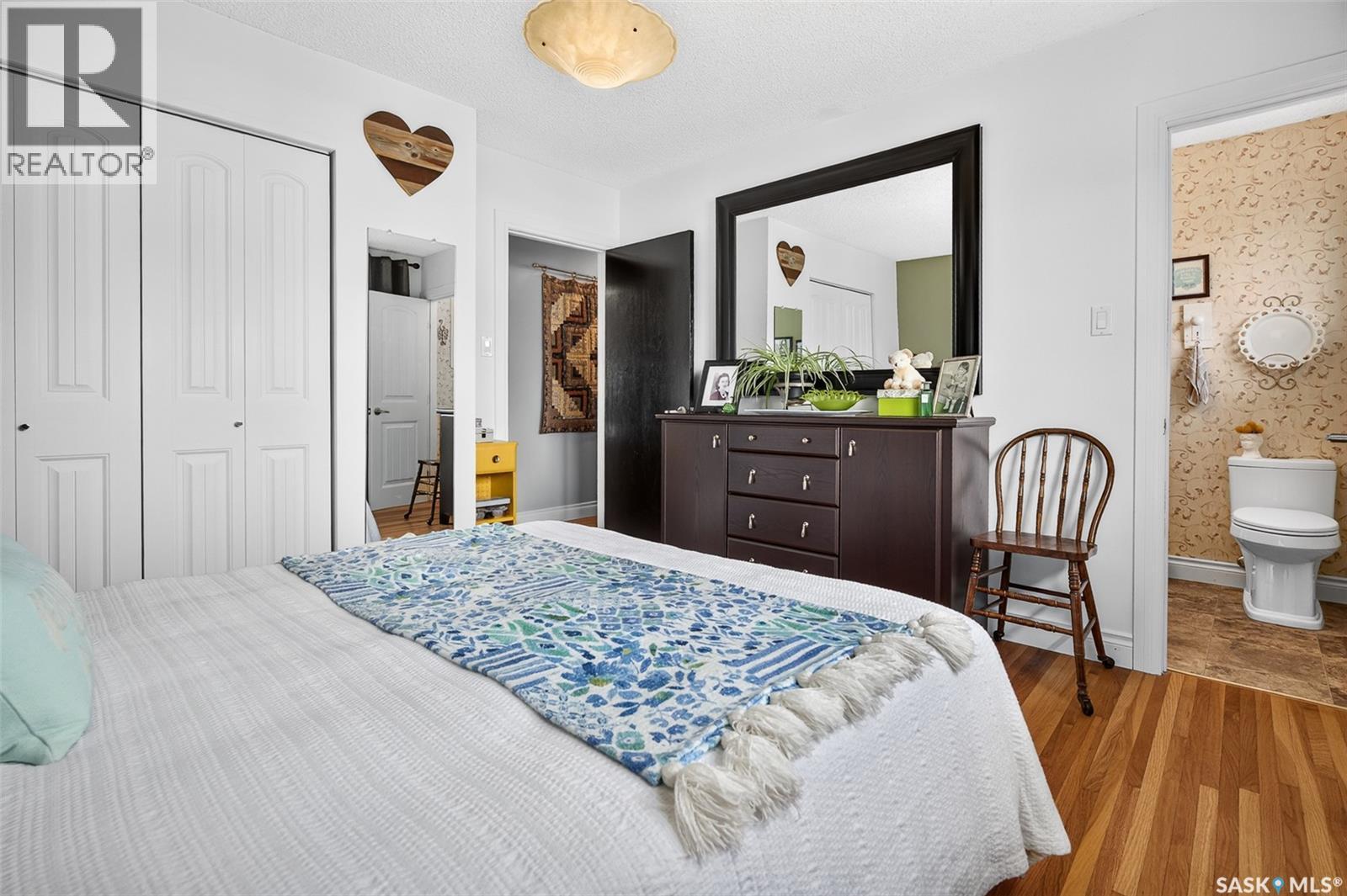 1026 James STREET - Image 38