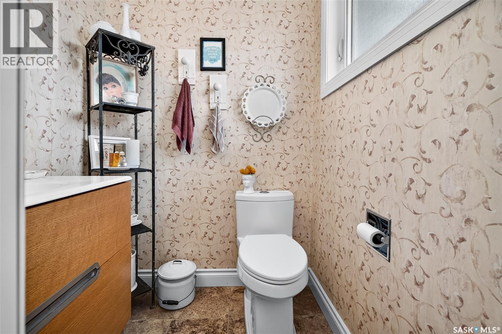 1026 James STREET - Image 40