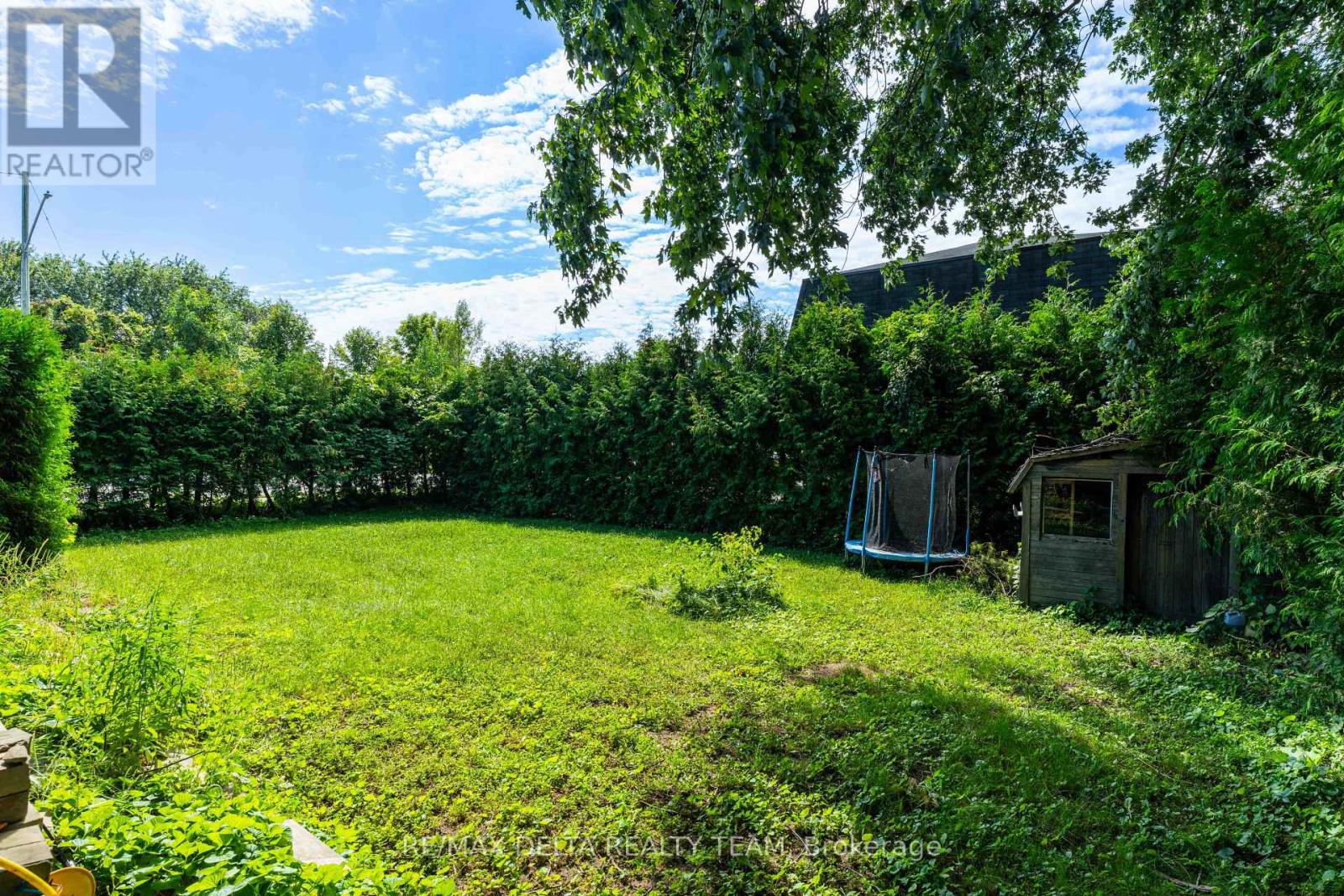 109 MEADOWLANDS DRIVE W - Image 6