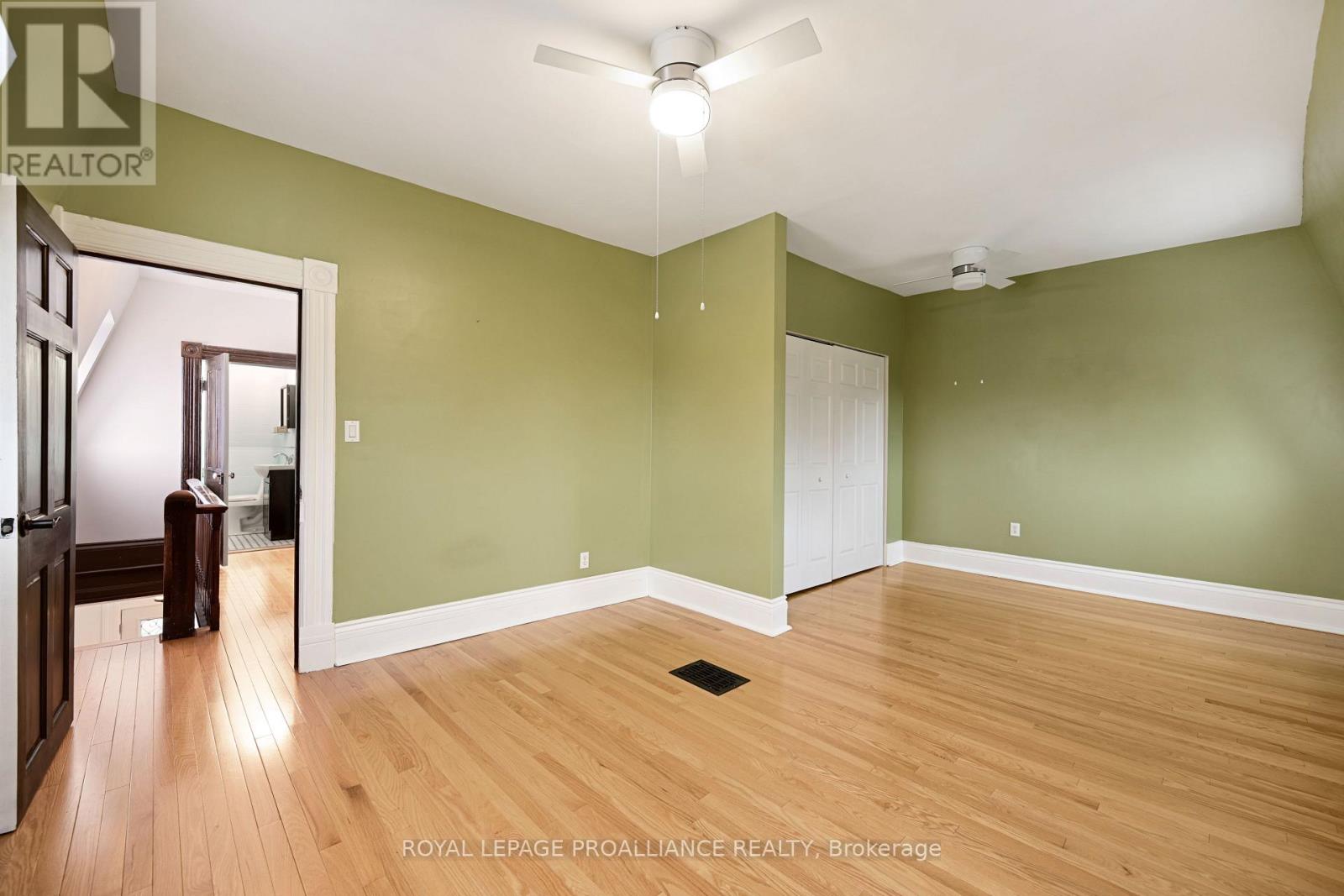 372 KING STREET W - Image 16