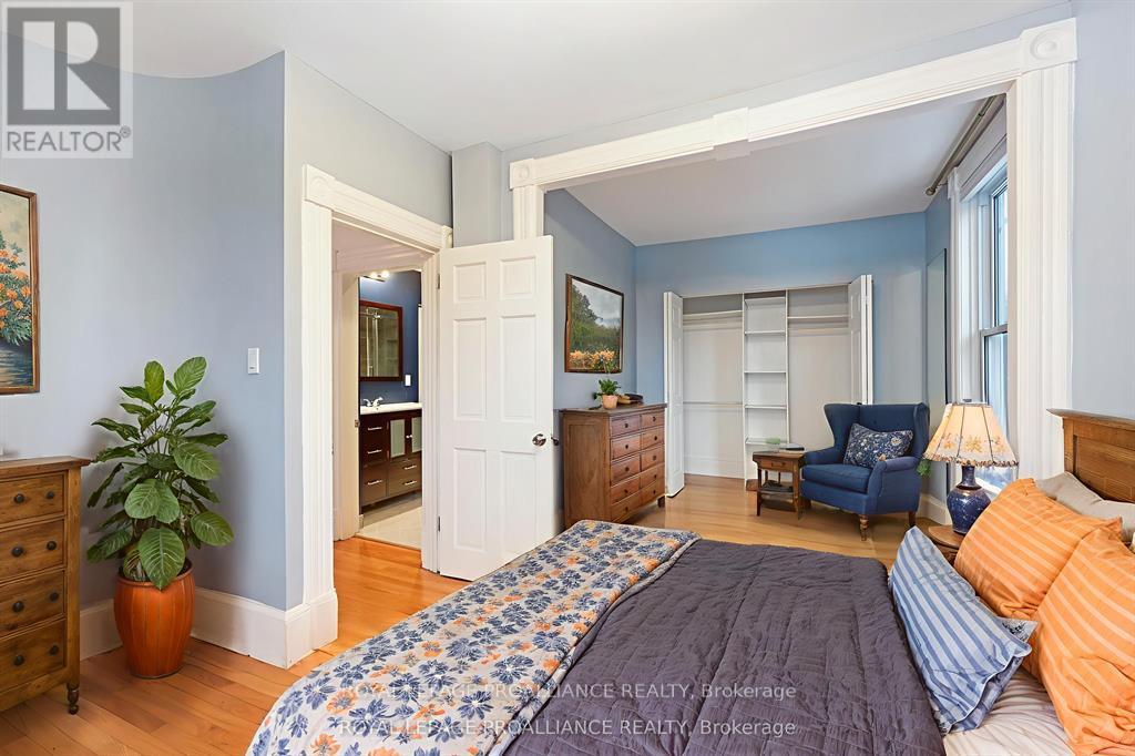372 KING STREET W - Image 23