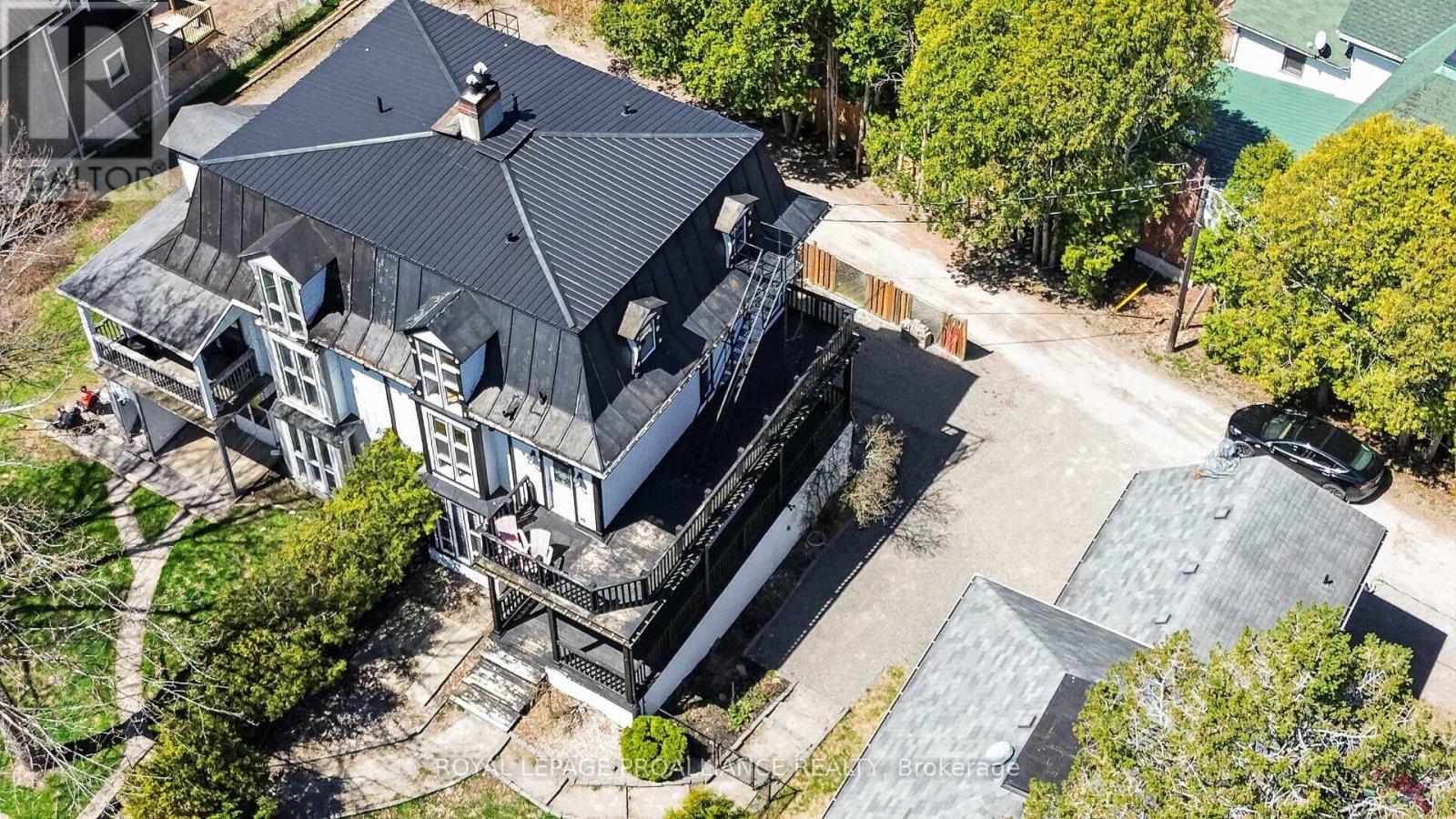 372 KING STREET W - Image 3