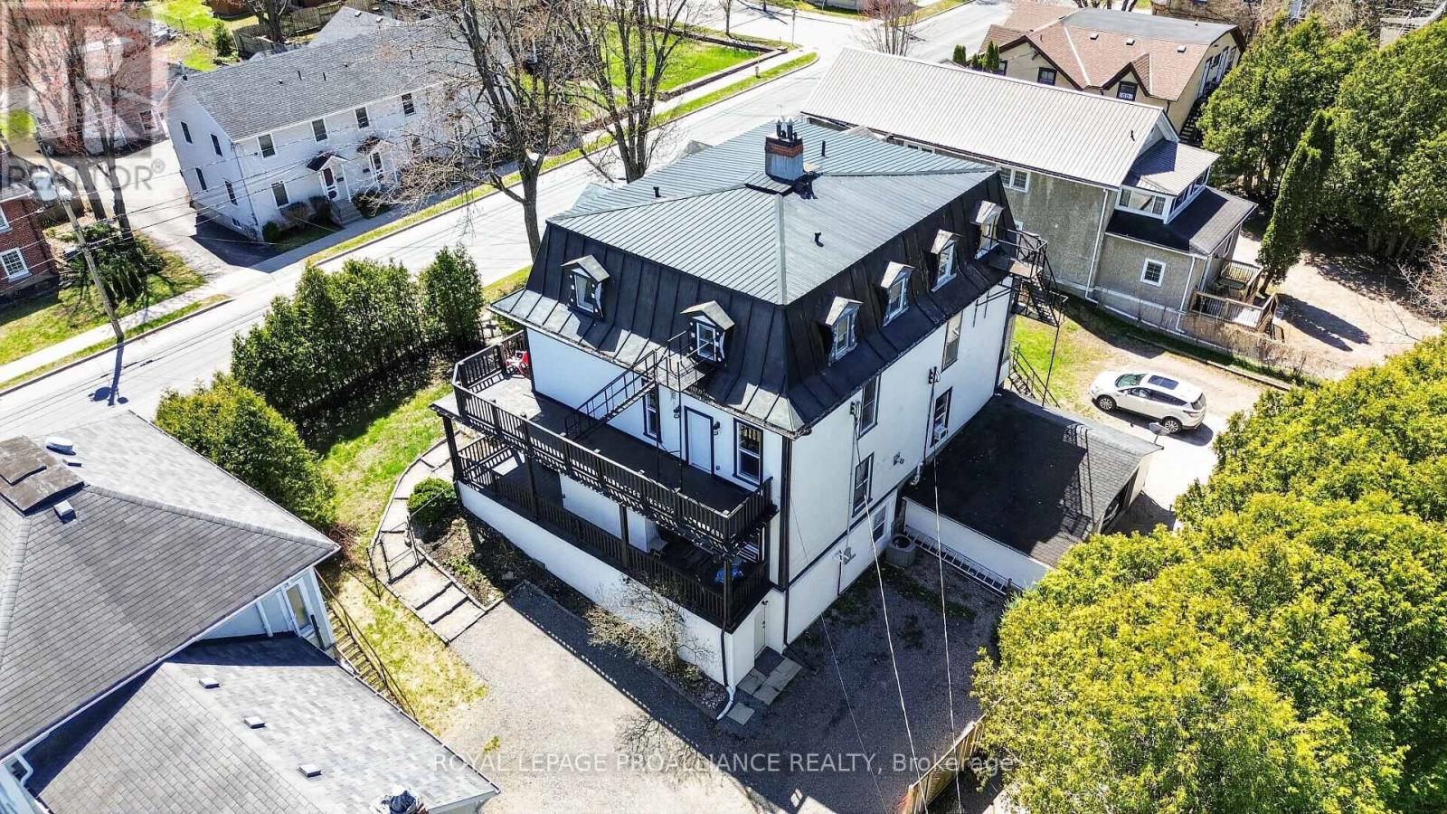372 KING STREET W - Image 4
