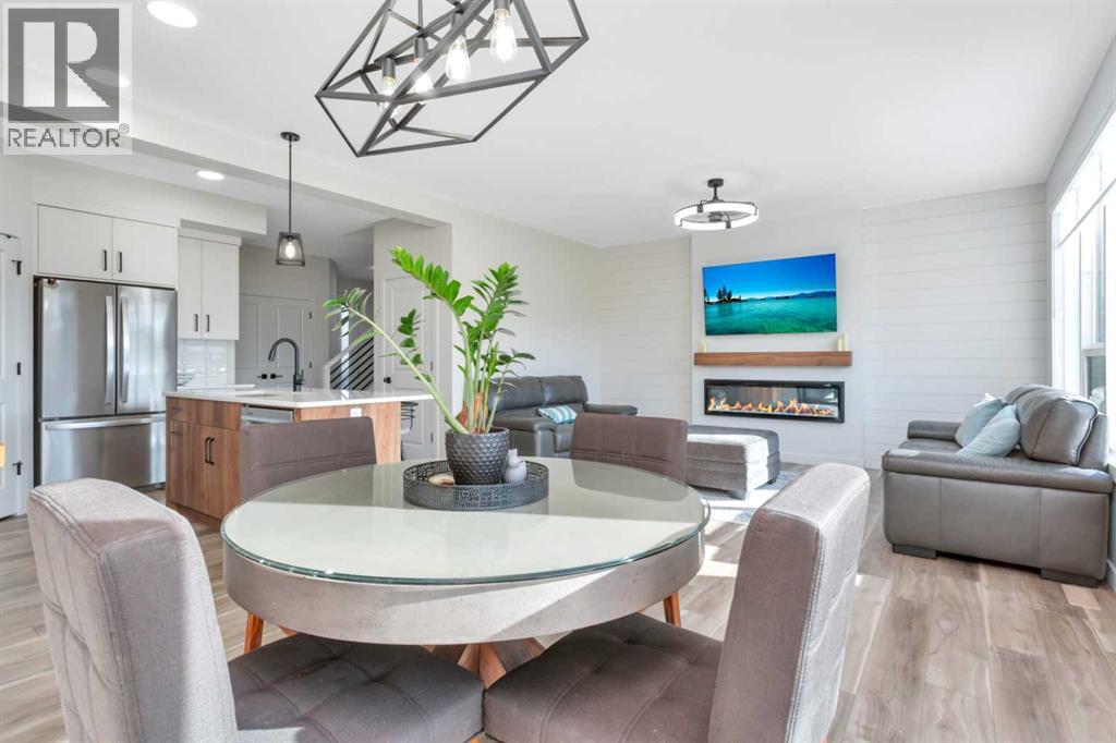 Listing photo – 103 Crestview Boulevard, Sylvan Lake