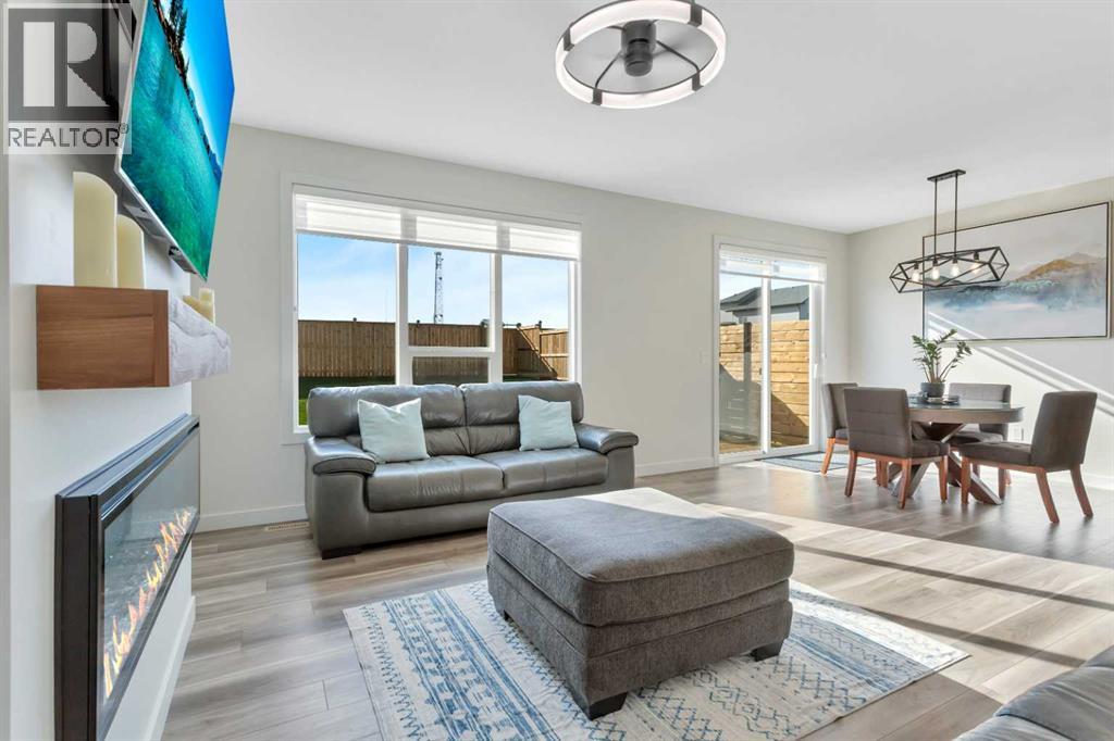 Listing photo – 103 Crestview Boulevard, Sylvan Lake