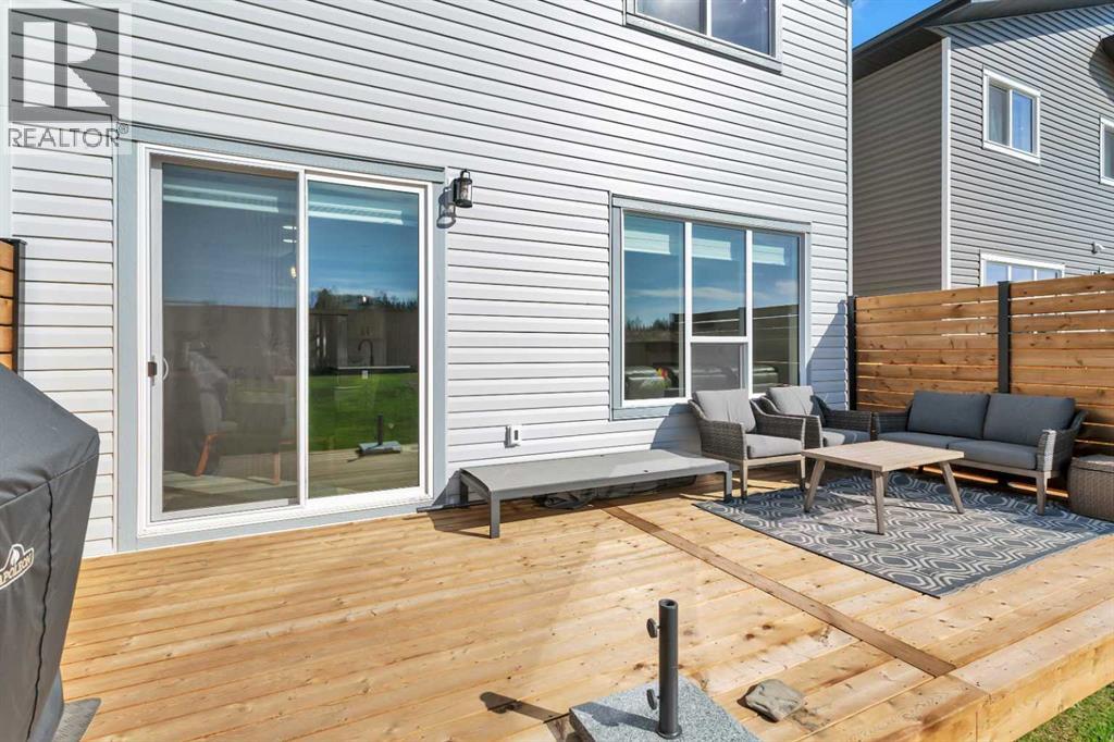 Listing photo – 103 Crestview Boulevard, Sylvan Lake