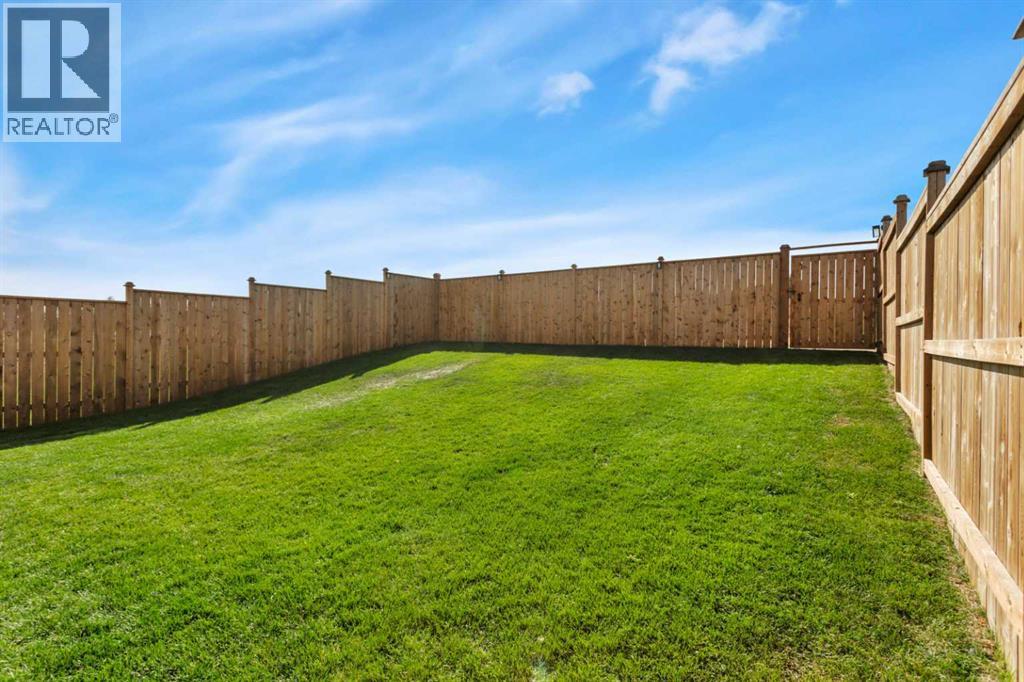 Listing photo – 103 Crestview Boulevard, Sylvan Lake