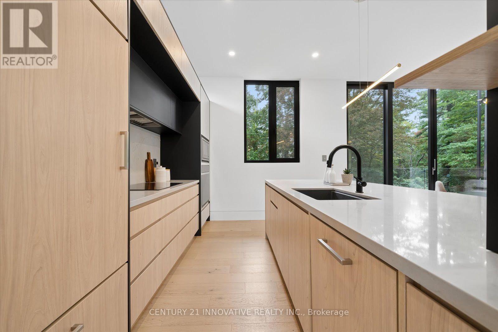 10 HAIDA COURT - 14