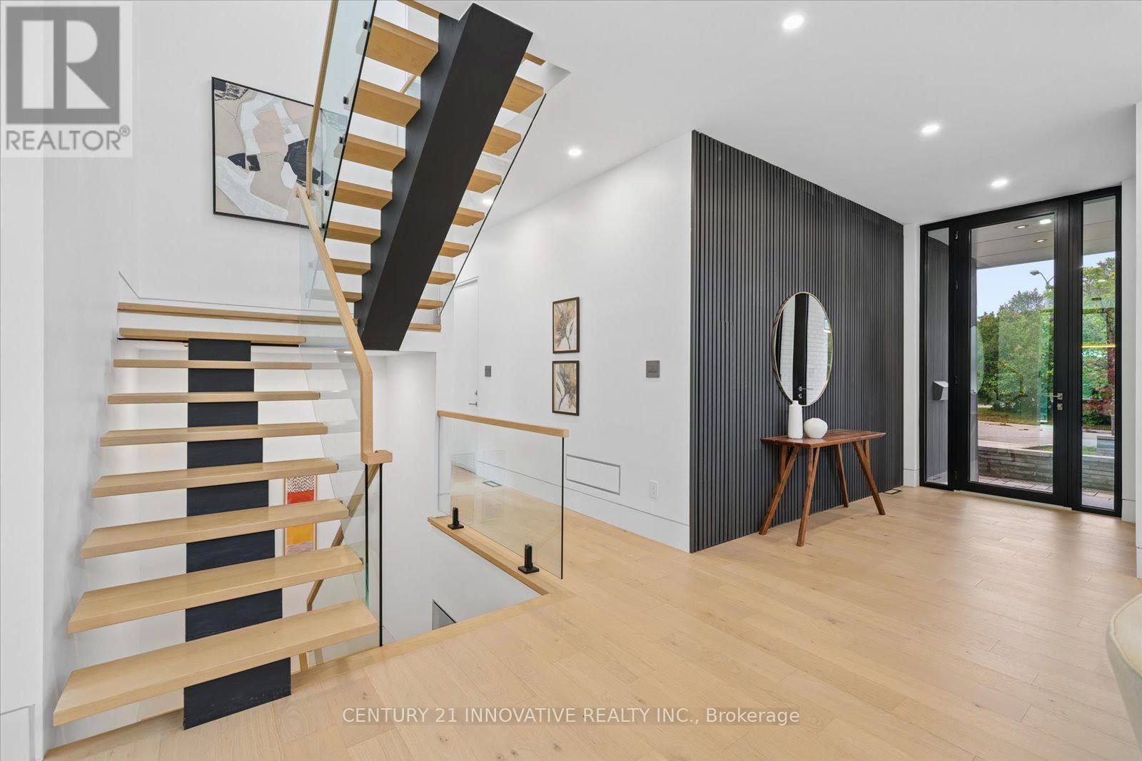 10 HAIDA COURT - 21