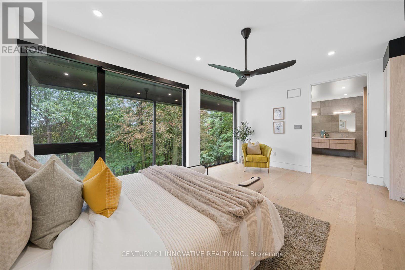 10 HAIDA COURT - 24