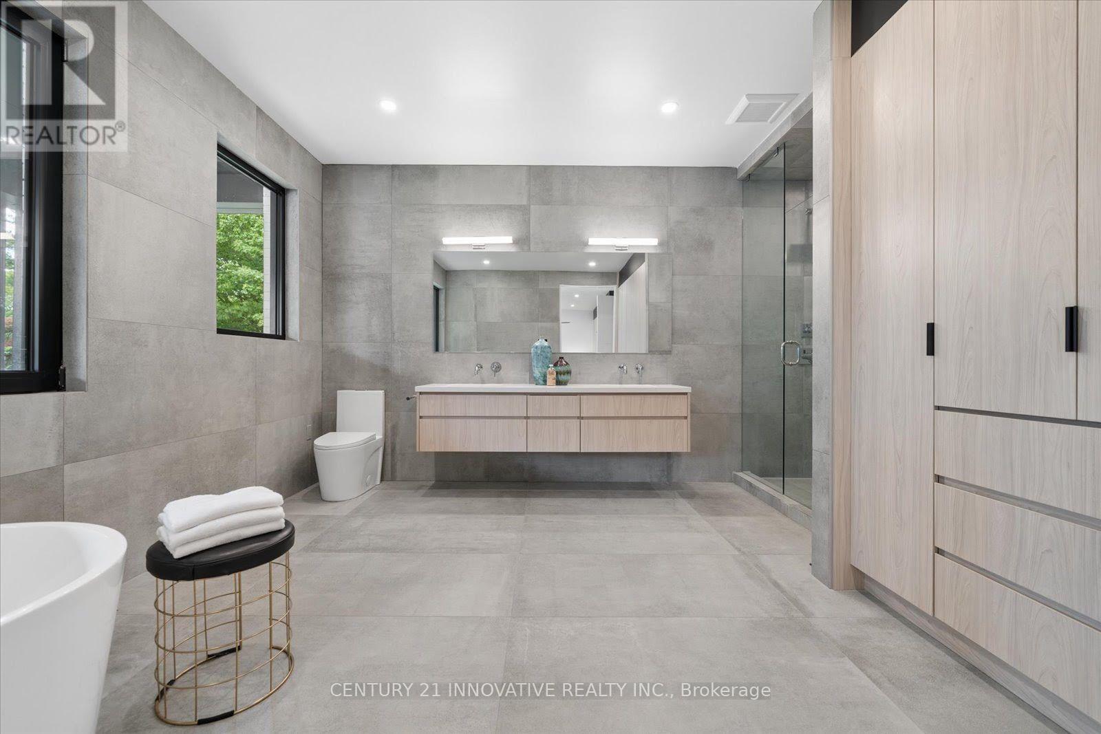 10 HAIDA COURT - 25