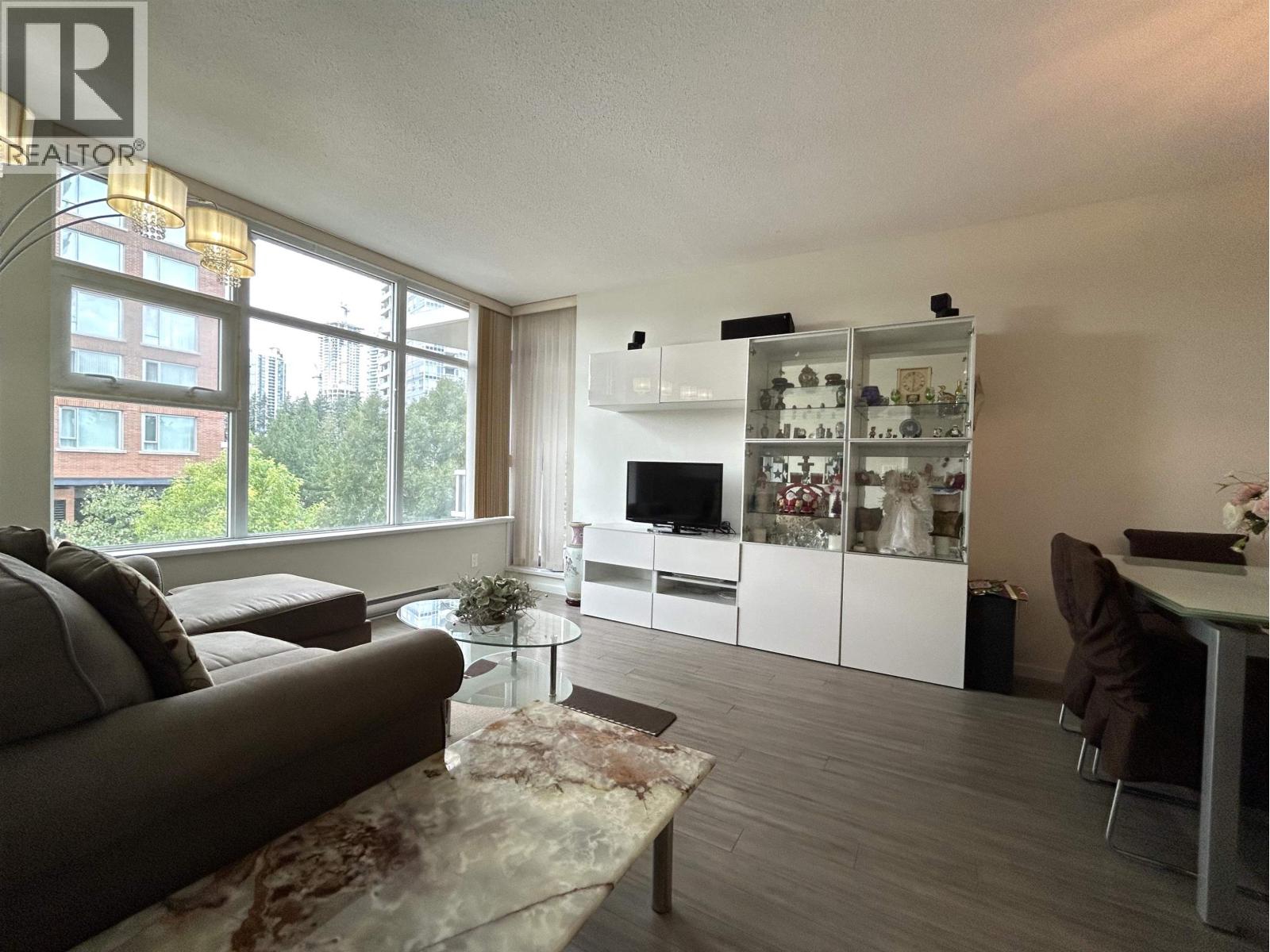 #307 3102 WINDSOR Gate, Coquitlam, British Columbia, V3B0J3, Coquitlam, British Columbia — photo 4 of 5