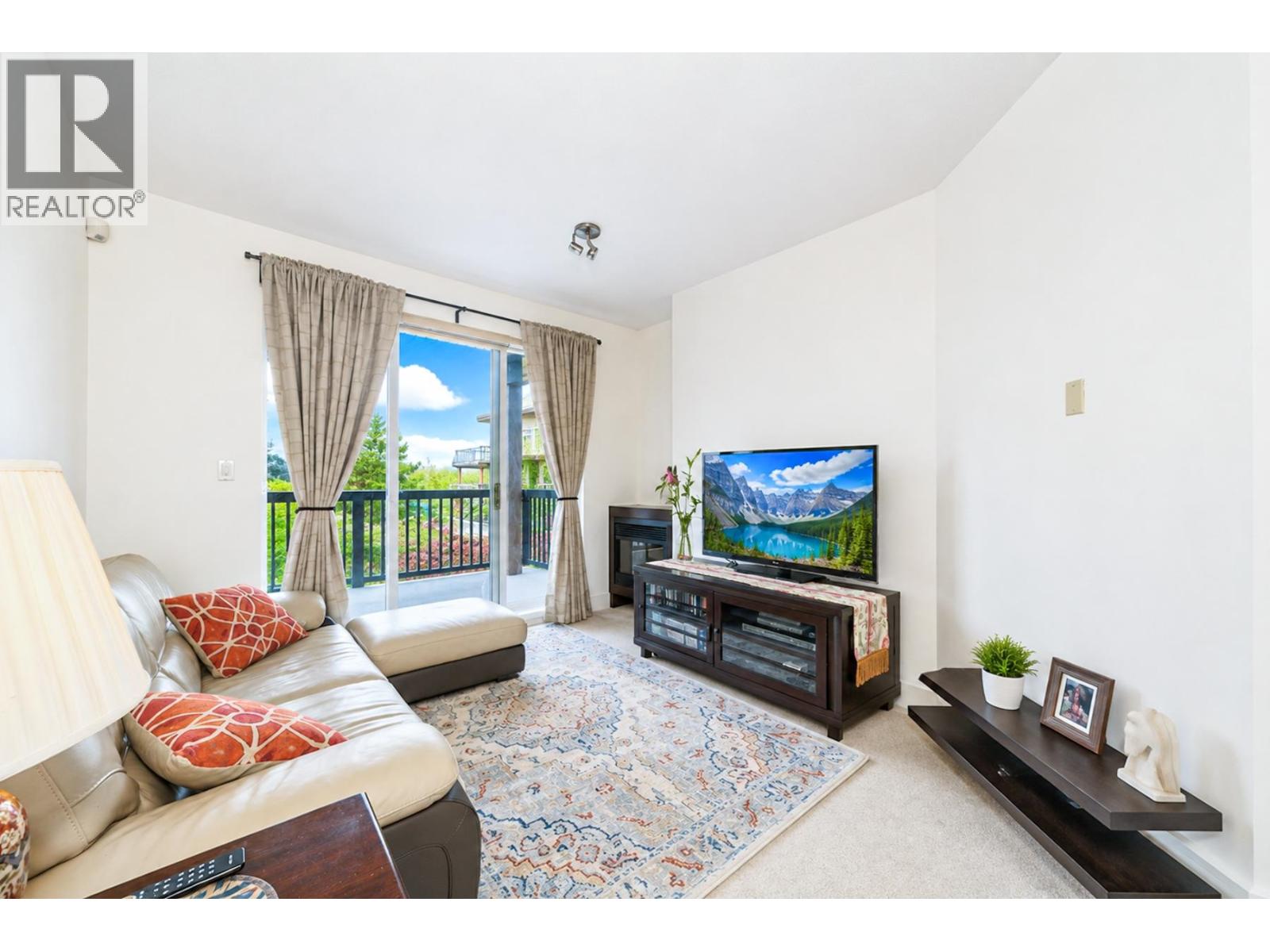 #326 6033 KATSURA Street, Richmond, British Columbia, V6Y0B3, Richmond, British Columbia — photo 2 of 5