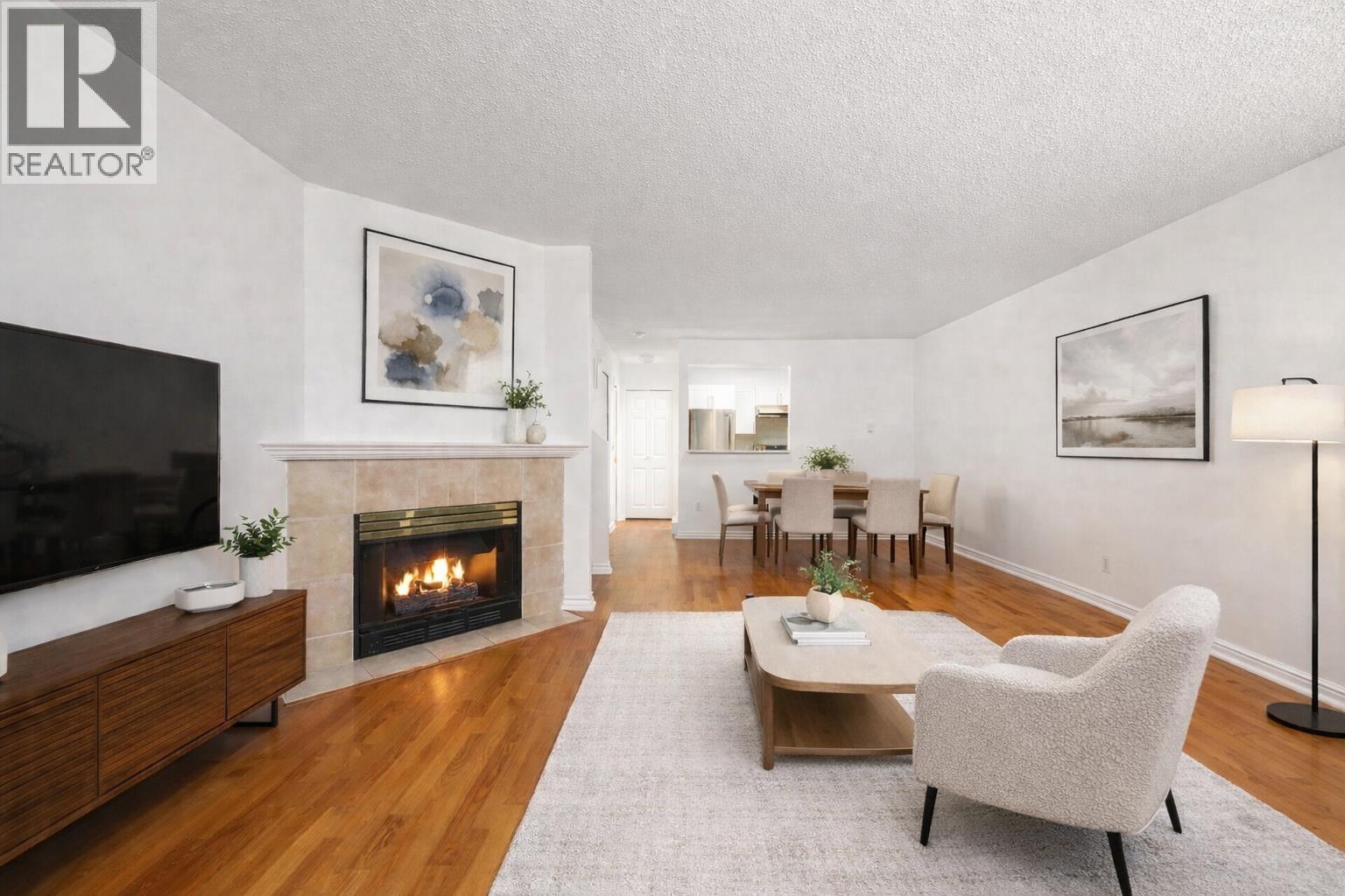 15 3428 ADANAC STREET — photo 3