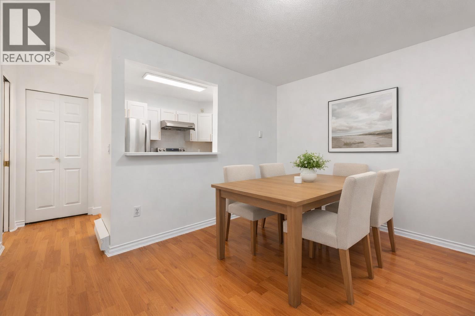 15 3428 ADANAC STREET — photo 4