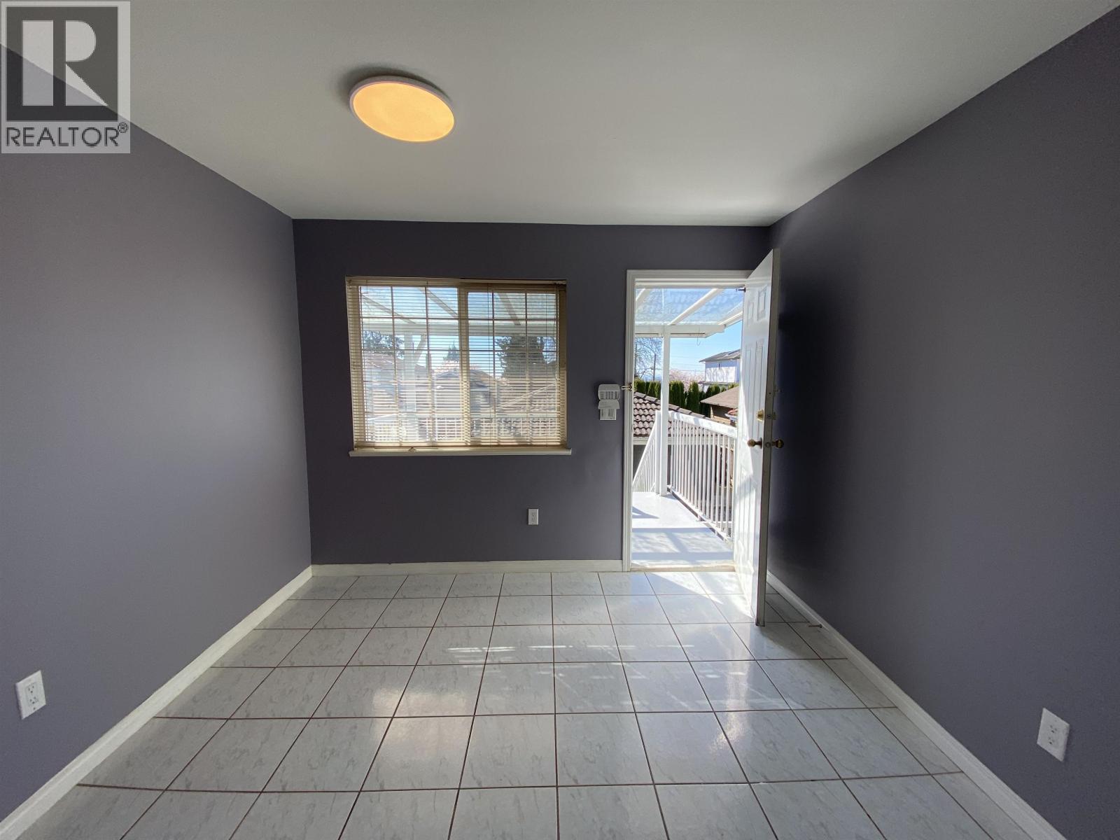 5536 NEVILLE Street, Burnaby, British Columbia, V5J2H7, Burnaby, British Columbia — photo 4 of 5