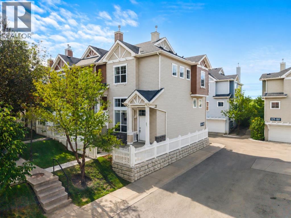 241 Elgin Gardens SE, Calgary, Alberta, T2Z4T6