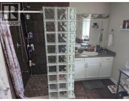 2pc Bathroom - 110 Sylvano Crescent, Lakeshore, ON N9K1E4 Photo 12