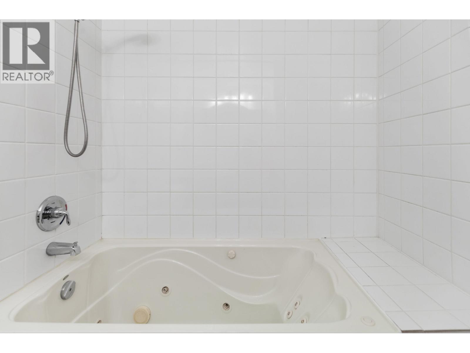Photo 17 of 32 — 3681 HAZEL DRIVE · Prince George, BC