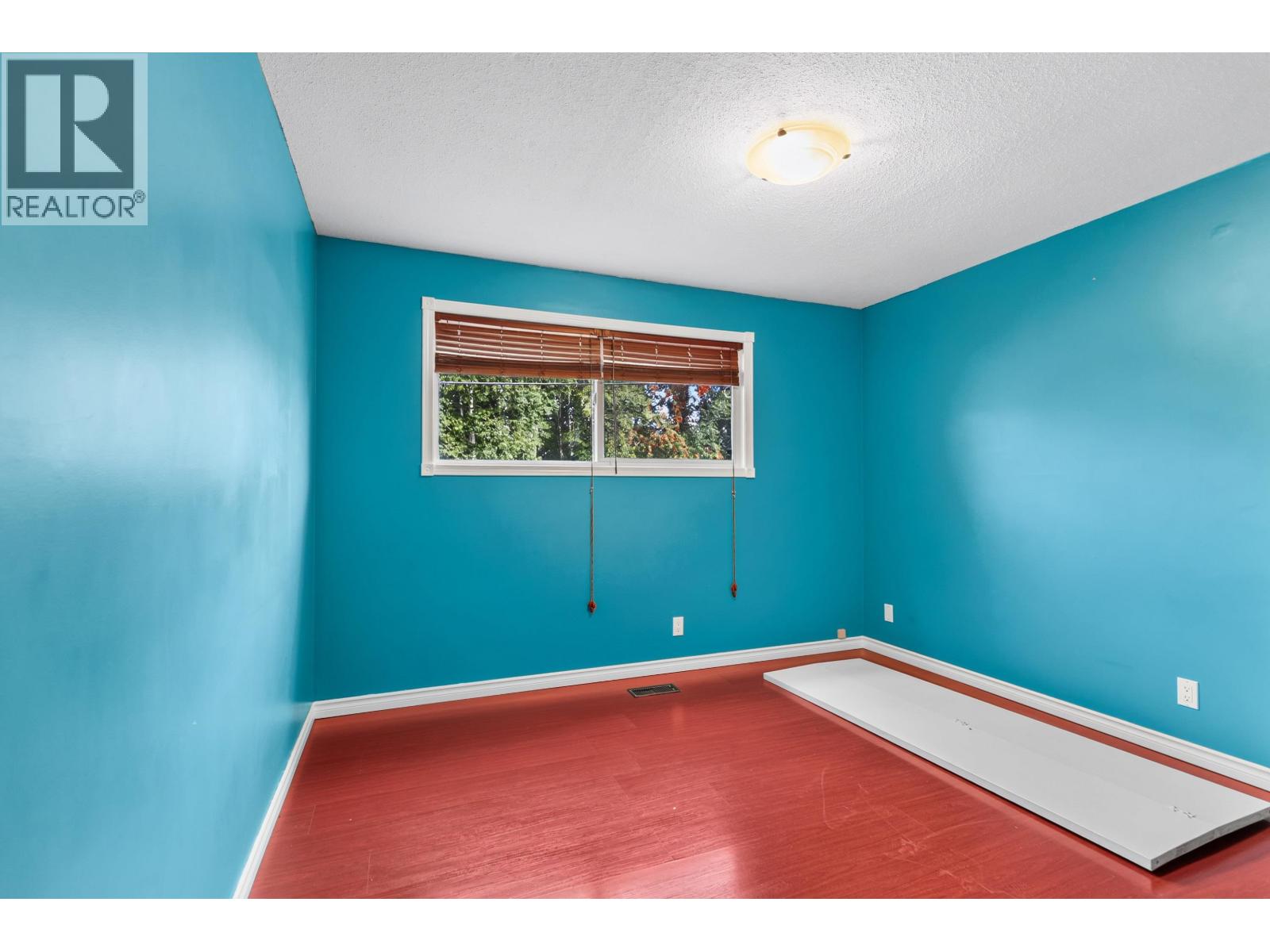 Photo 20 of 32 — 3681 HAZEL DRIVE · Prince George, BC