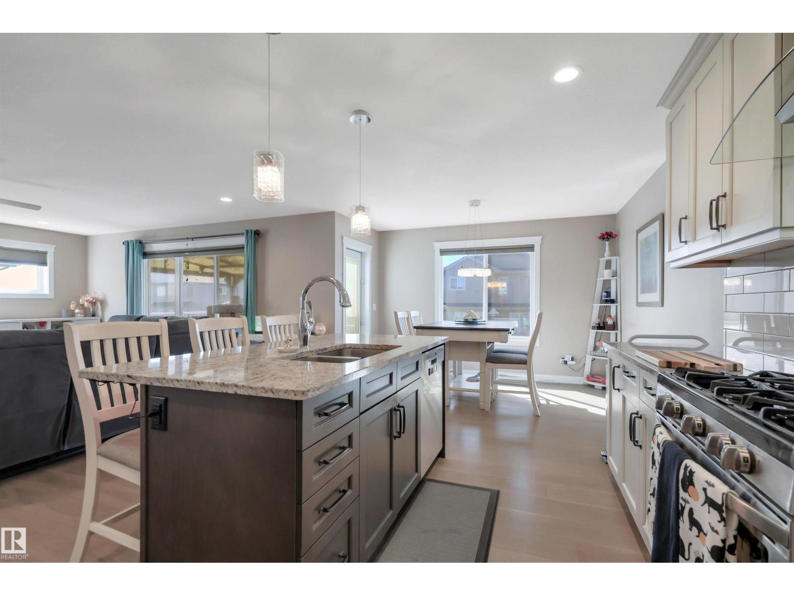34 Southbridge Cres - Image 13