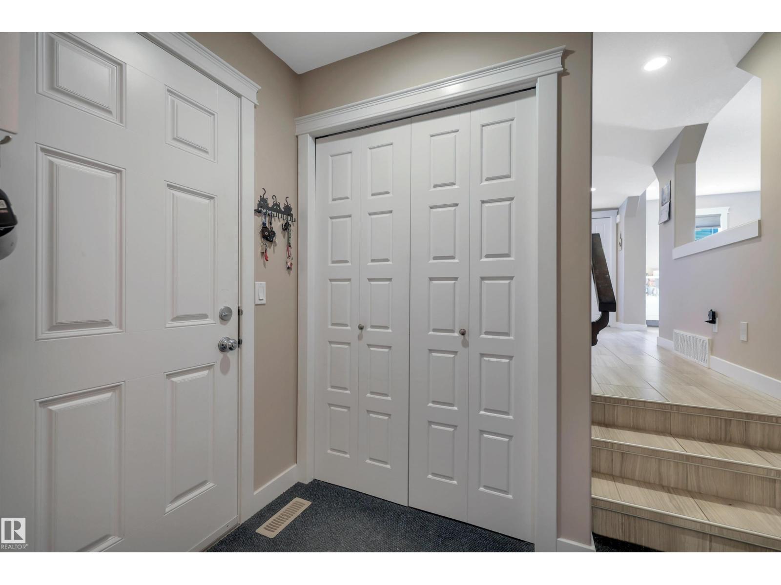 34 Southbridge Cres - 25