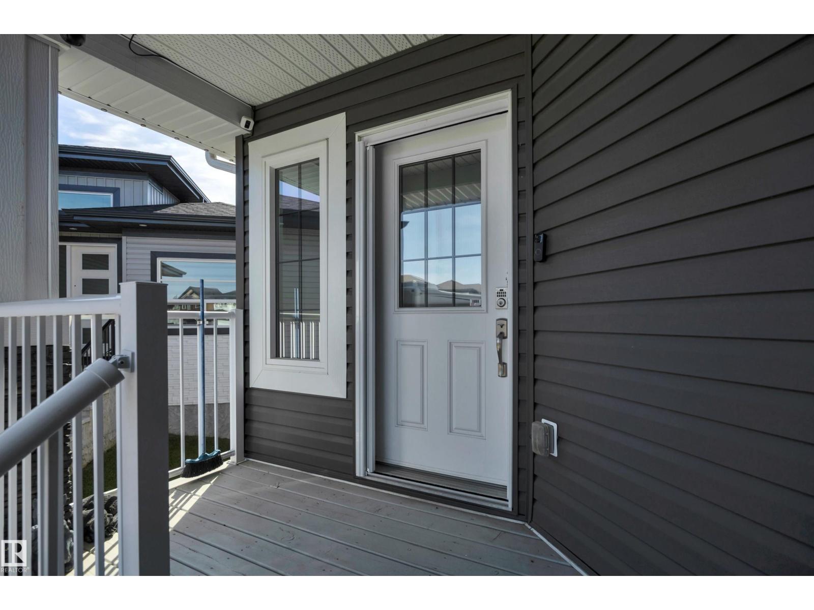 34 Southbridge Cres - 4