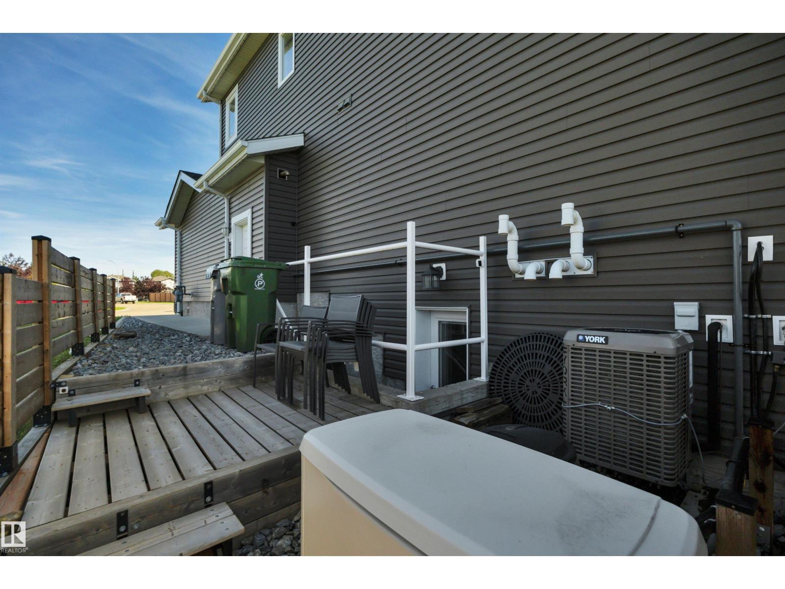 34 Southbridge Cres - Image 53