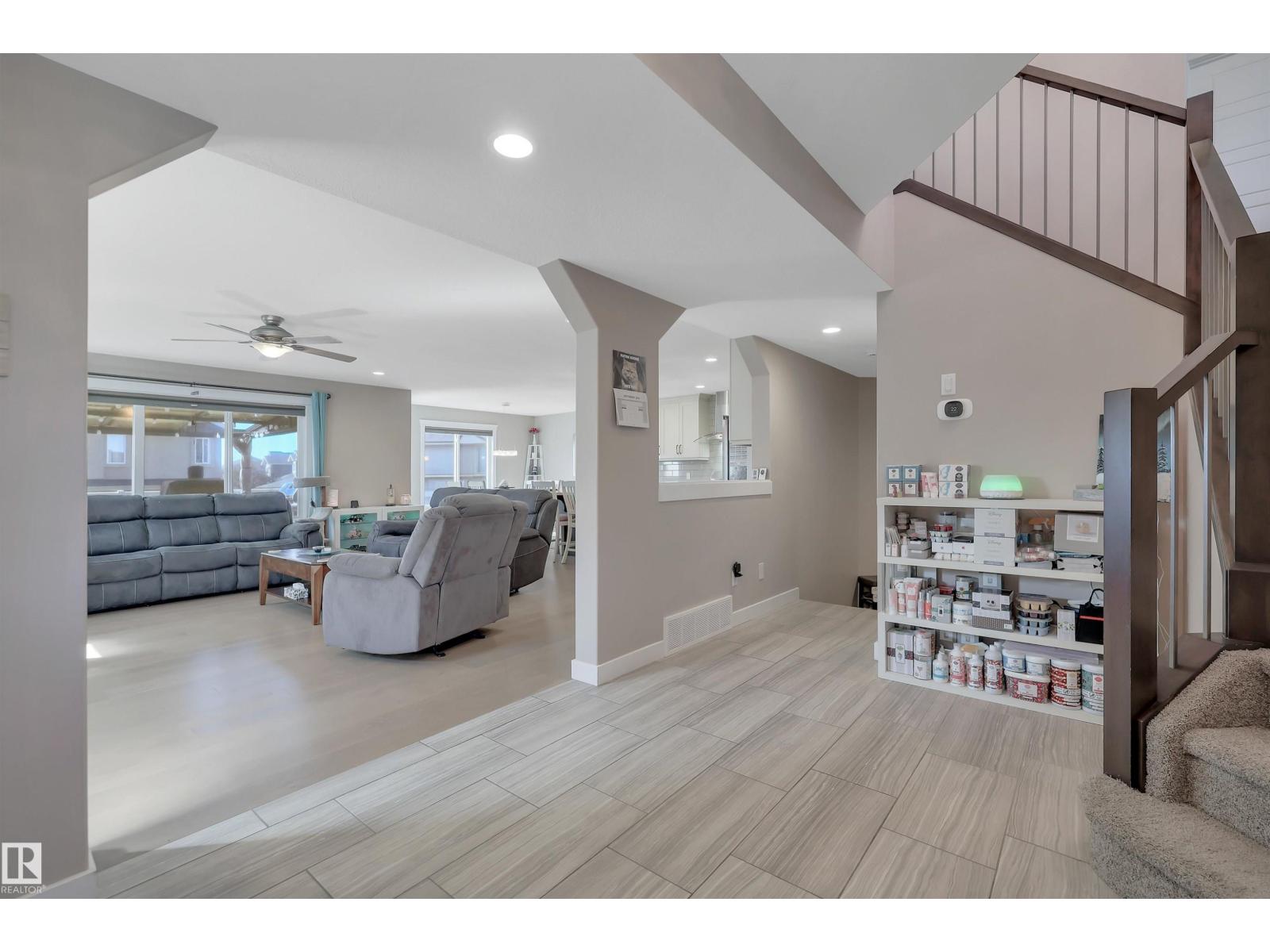 34 Southbridge Cres - 6