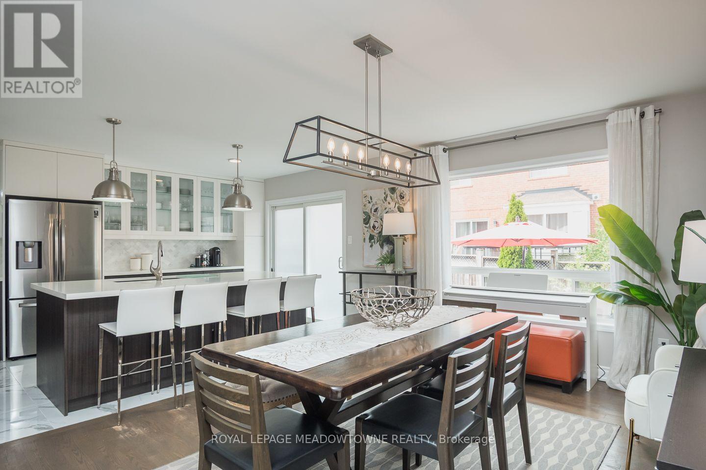 845 GIFFORD CRESCENT - 11
