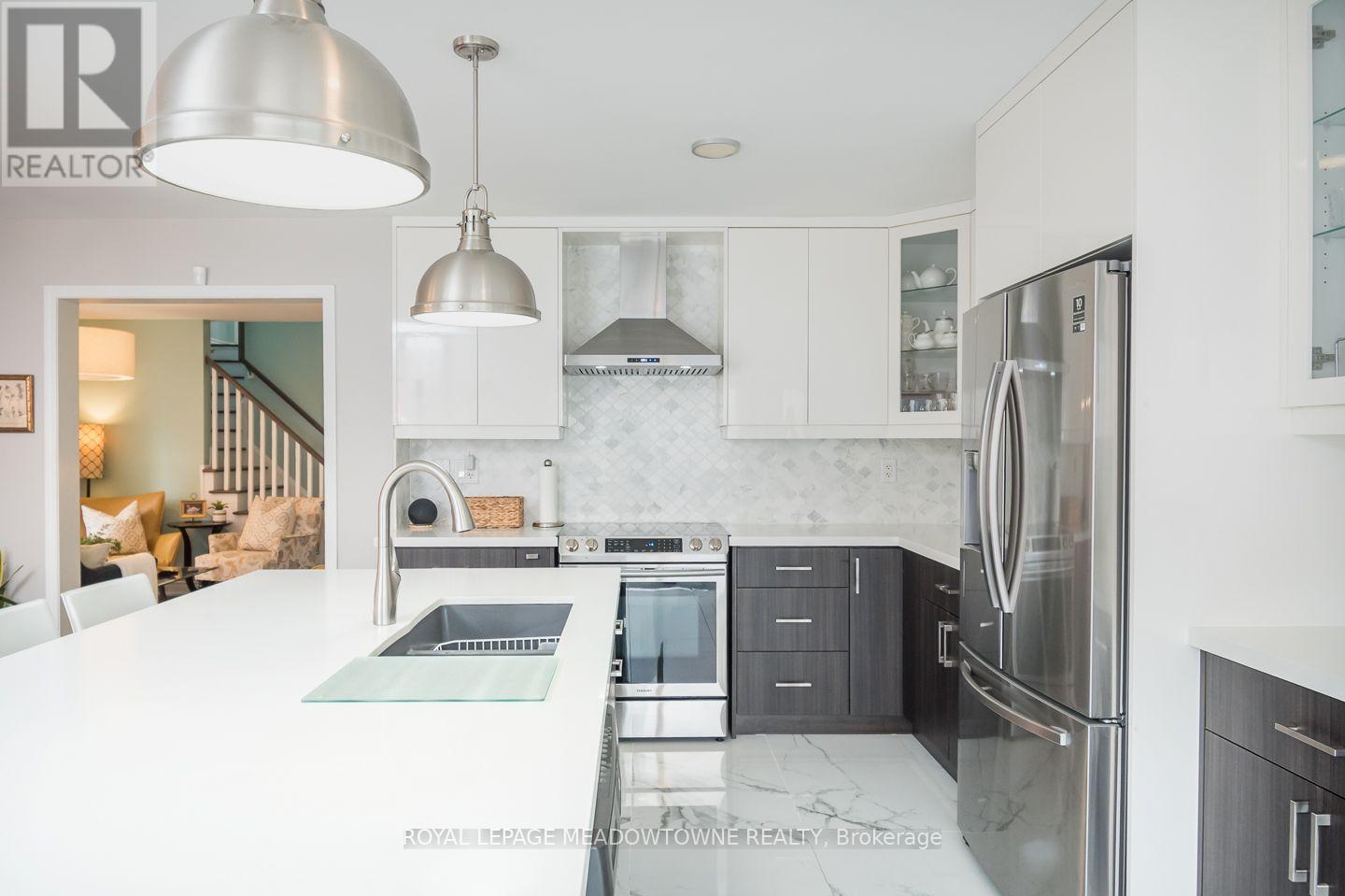 845 GIFFORD CRESCENT - 15