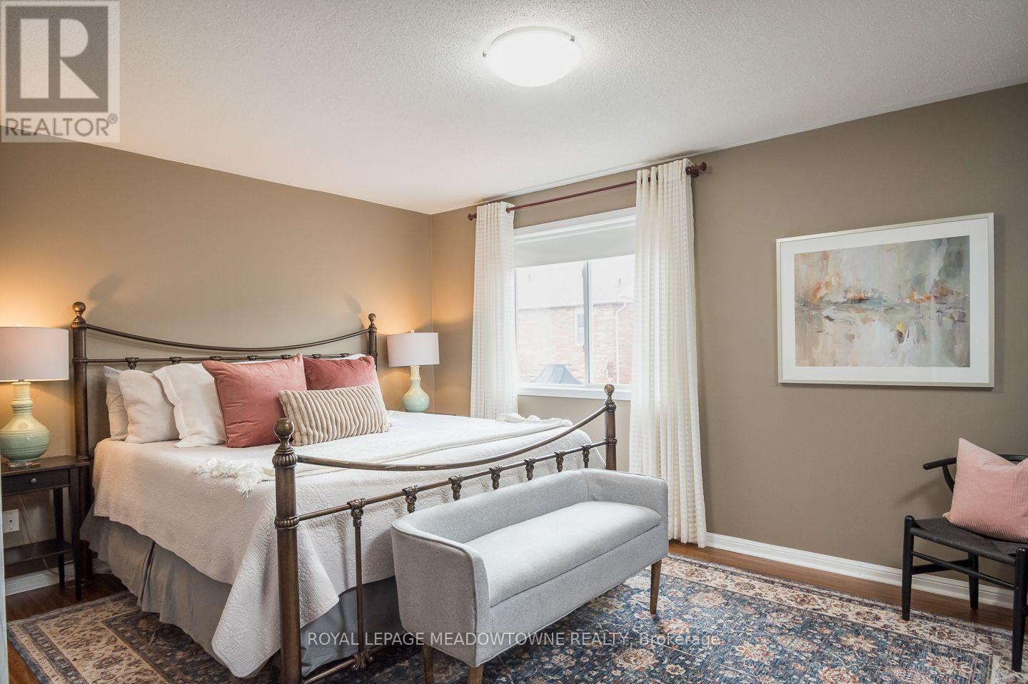 845 GIFFORD CRESCENT - 21