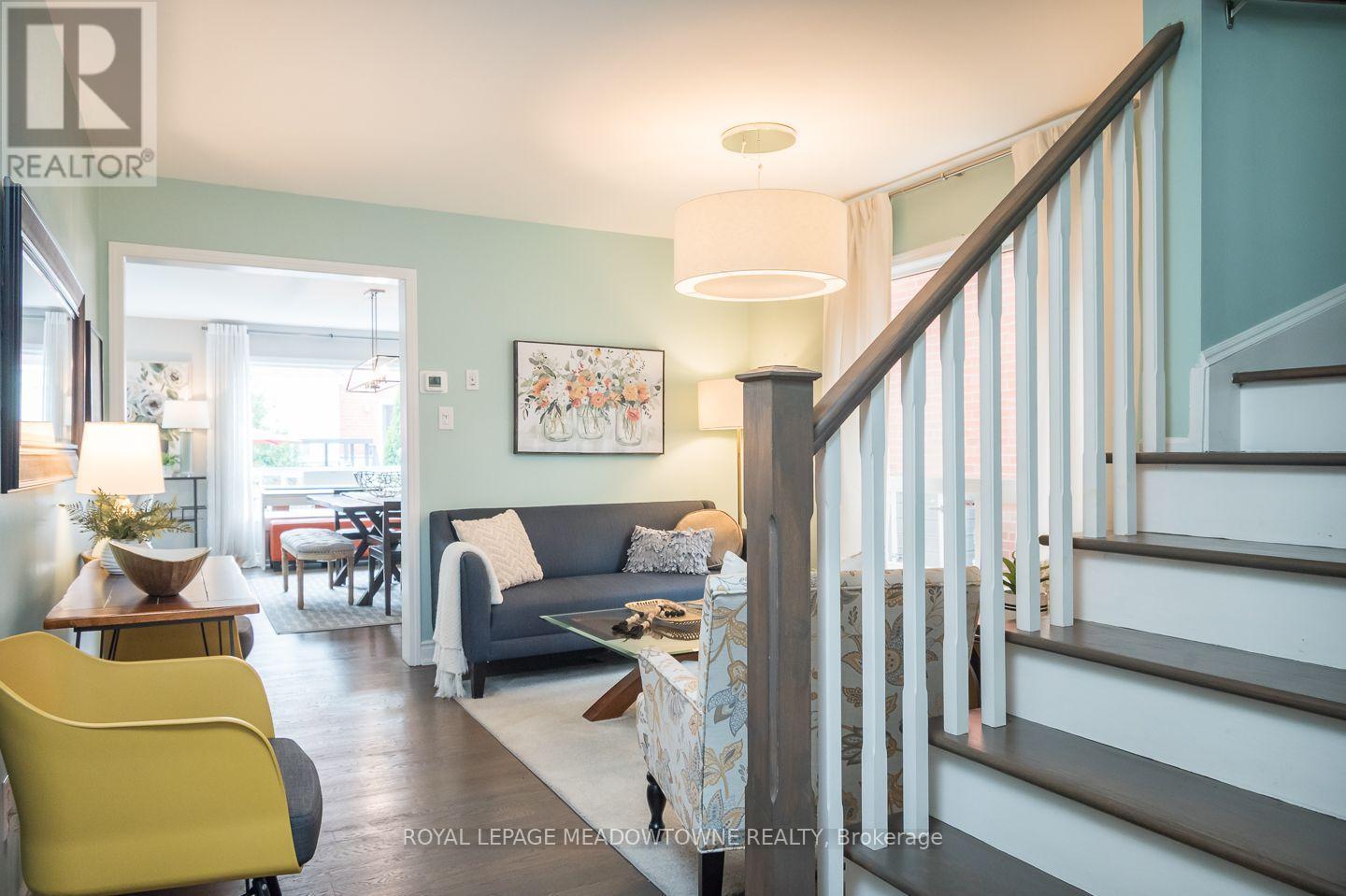 845 GIFFORD CRESCENT - 6