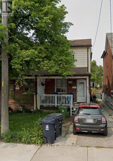 Photo of 222 Blackthorn Avenue