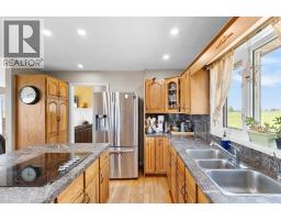 4pc Bathroom - 31170 Range Road 42 Range, Rural Mountain View County, AB T0M0R0 Photo 10