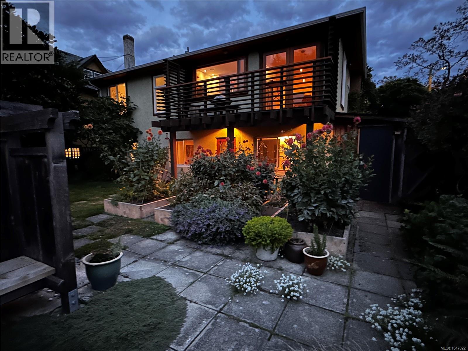  1814 Belmont Avenue, Victoria