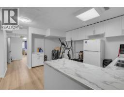 1825 Brunette Avenue, Coquitlam, BC V3K1H3 Photo 17