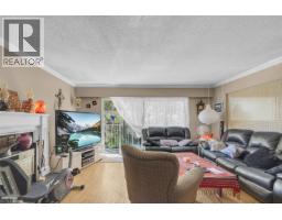 1825 Brunette Avenue, Coquitlam, BC V3K1H3 Photo 8