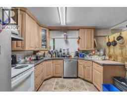 1825 Brunette Avenue, Coquitlam, BC V3K1H3 Photo 10